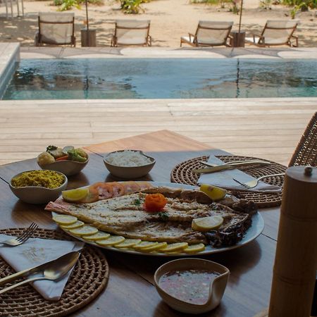 Villa Praia - La Villa Group จีโจกา จี เจรีกวากวารา ภายนอก รูปภาพ