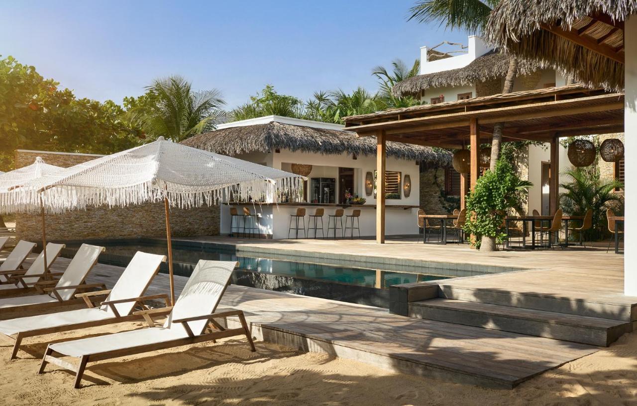 Villa Praia - La Villa Group จีโจกา จี เจรีกวากวารา ภายนอก รูปภาพ