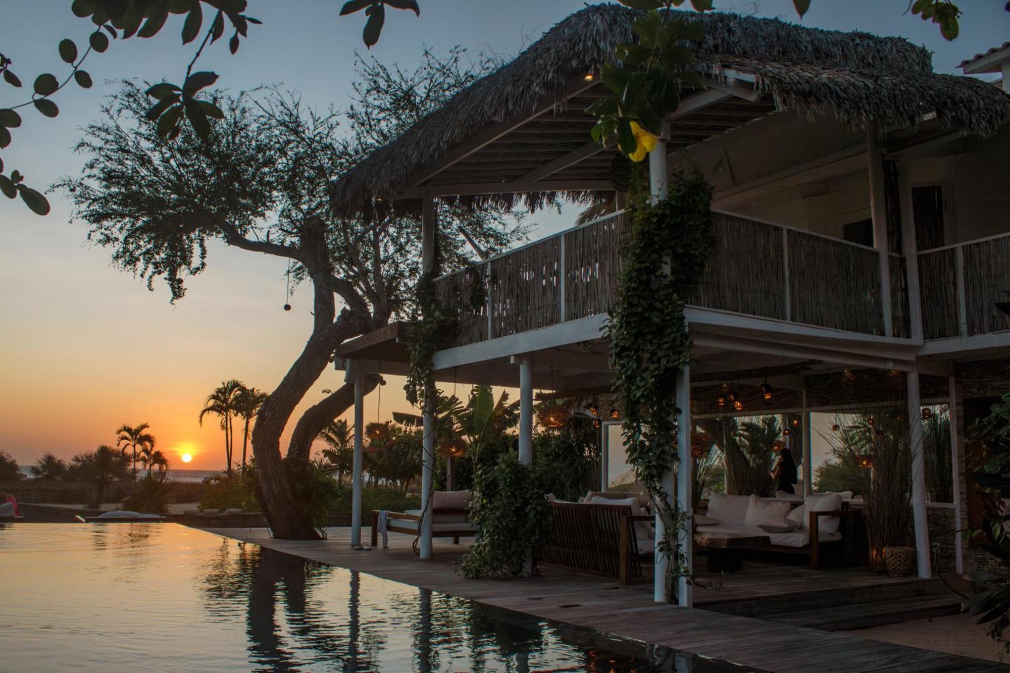 Villa Praia - La Villa Group จีโจกา จี เจรีกวากวารา ภายนอก รูปภาพ